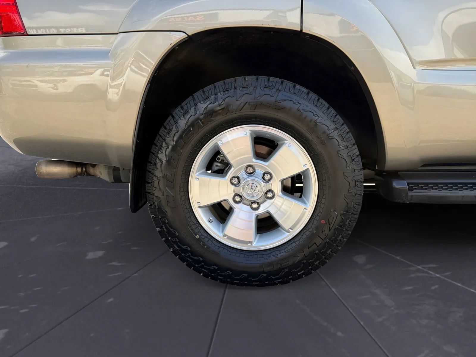Used 2008 Toyota 4Runner SR5 w/ SR5 Extra Value Pkg 1 AWD/4WD image 27