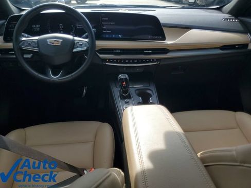 Certified 2024 Cadillac XT4 Luxury FWD image 16