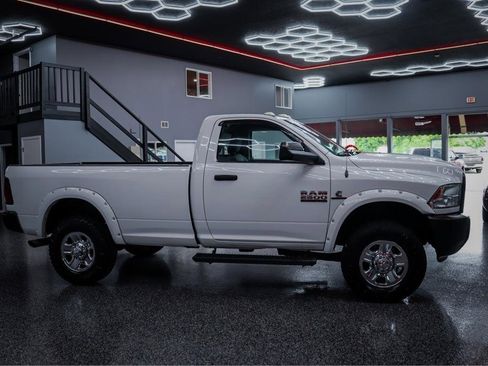 Used 2014 RAM 2500 Tradesman w/ Power & Remote Entry Group AWD/4WD image 3
