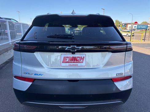Used 2022 Chevrolet Bolt EUV LT w/ Convenience Package image 5