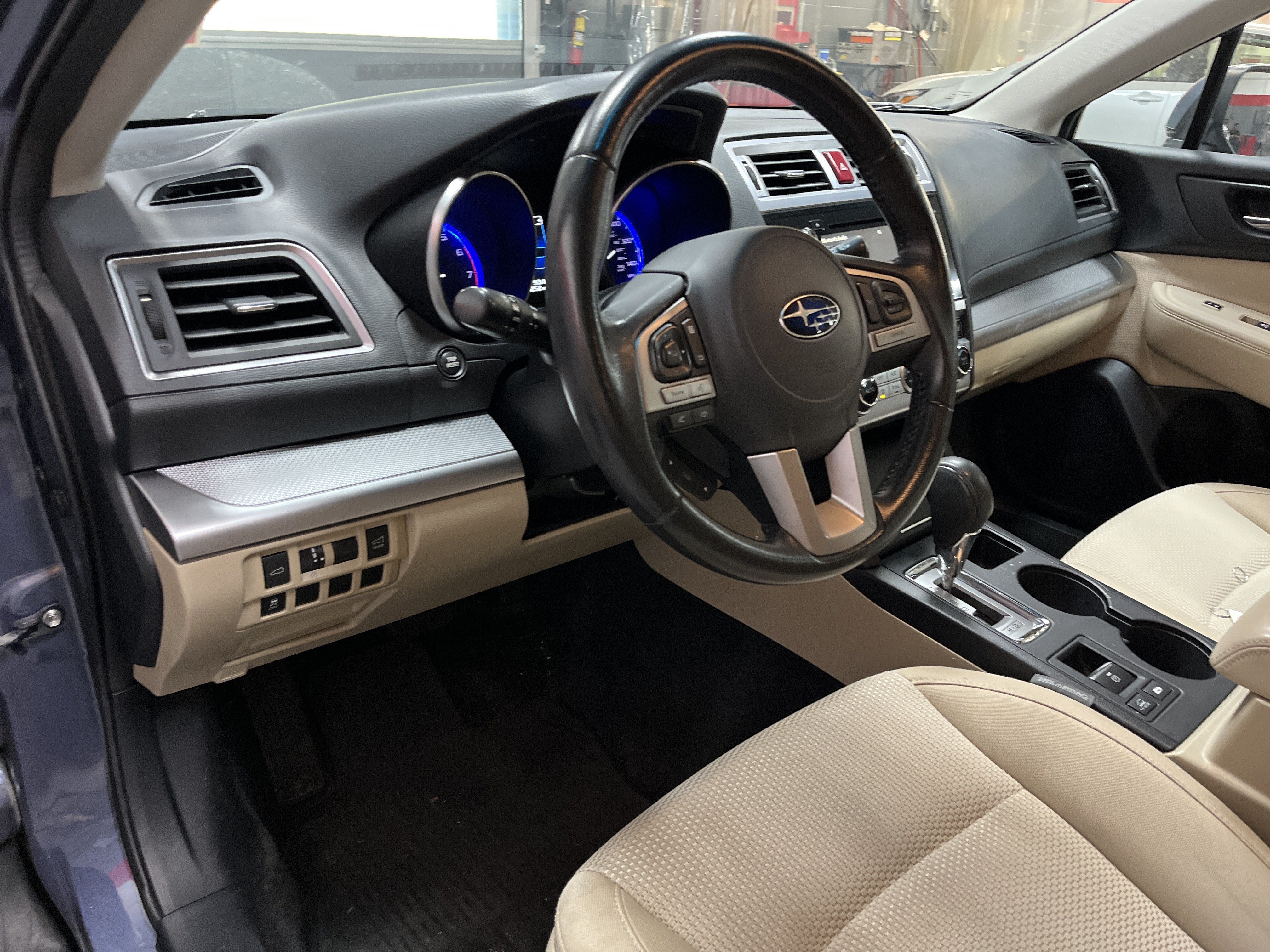 Used 2015 Subaru Outback 2.5i Premium AWD/4WD image 7