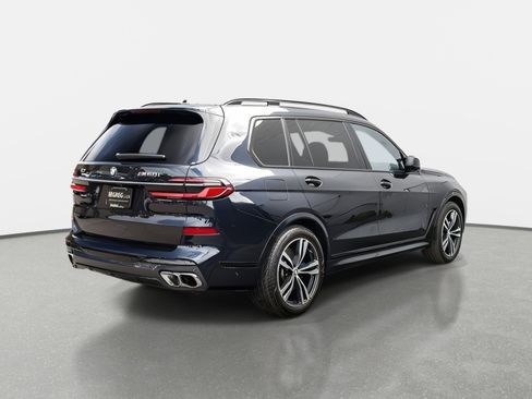 Used 2023 BMW X7 M60i image 15
