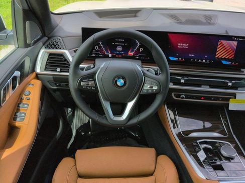 New 2026 BMW X5 xDrive40i w/ Premium Package AWD/4WD image 16