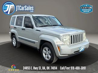 Used 2009 Jeep Liberty Sport image 1