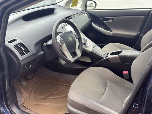 Used 2012 Toyota Prius Three w/ Preferred Accessory Pkg FWD image 5