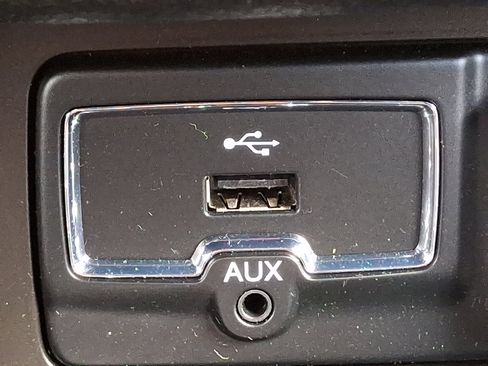 Used 2021 Jeep Renegade Latitude image 23