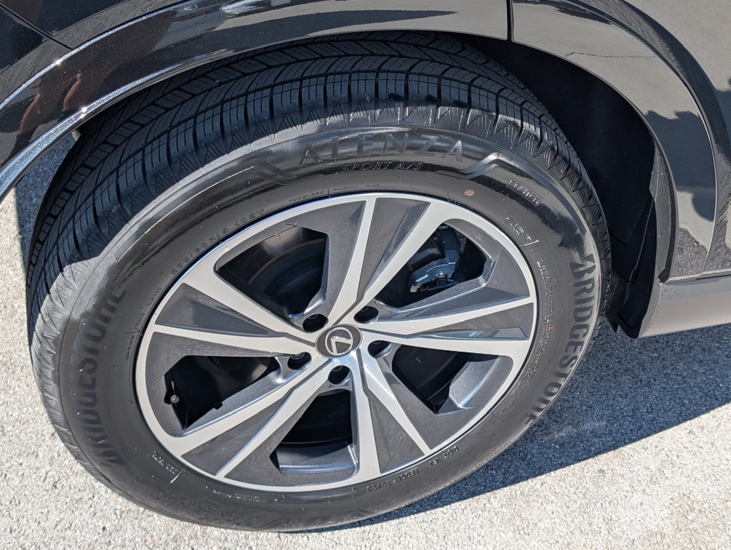 Used 2025 Lexus RX 350 Premium w/ Accessory Package (Z1) FWD image 23