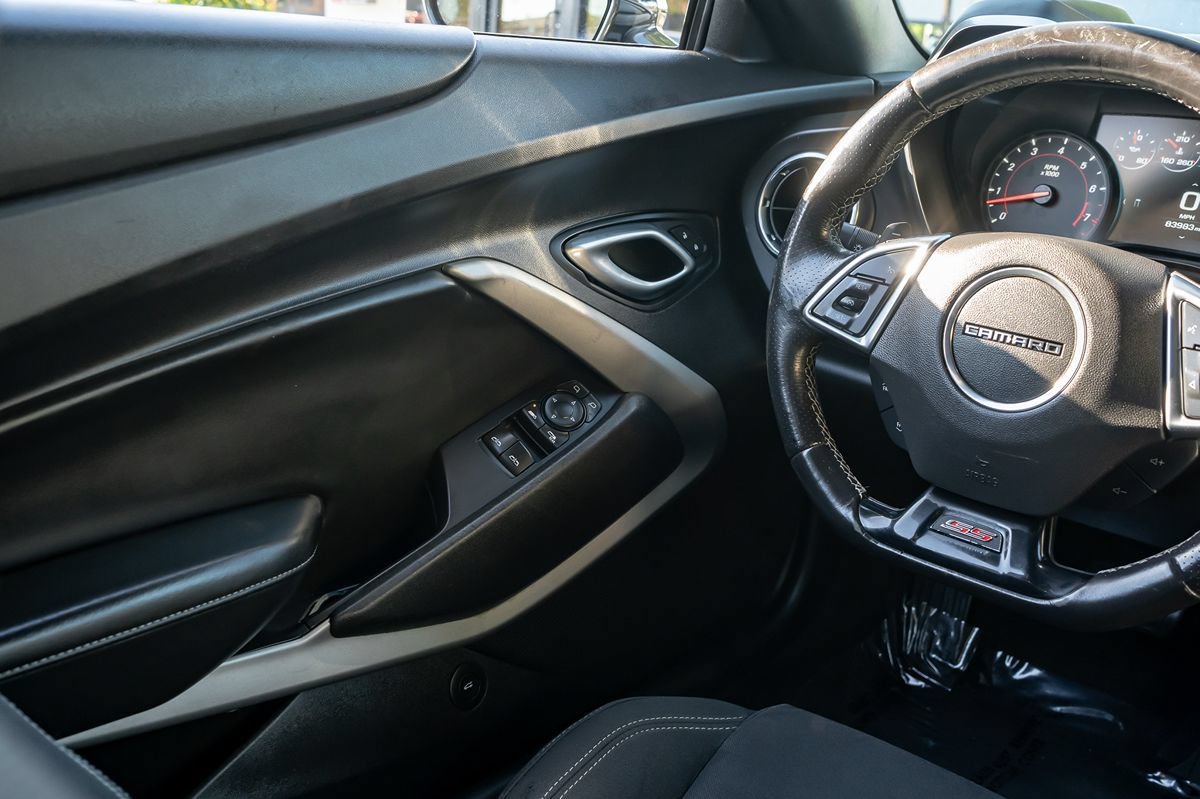 Used 2018 Chevrolet Camaro SS RWD image 18
