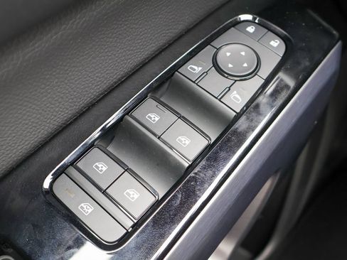 New 2026 Nissan Pathfinder SL FWD image 15