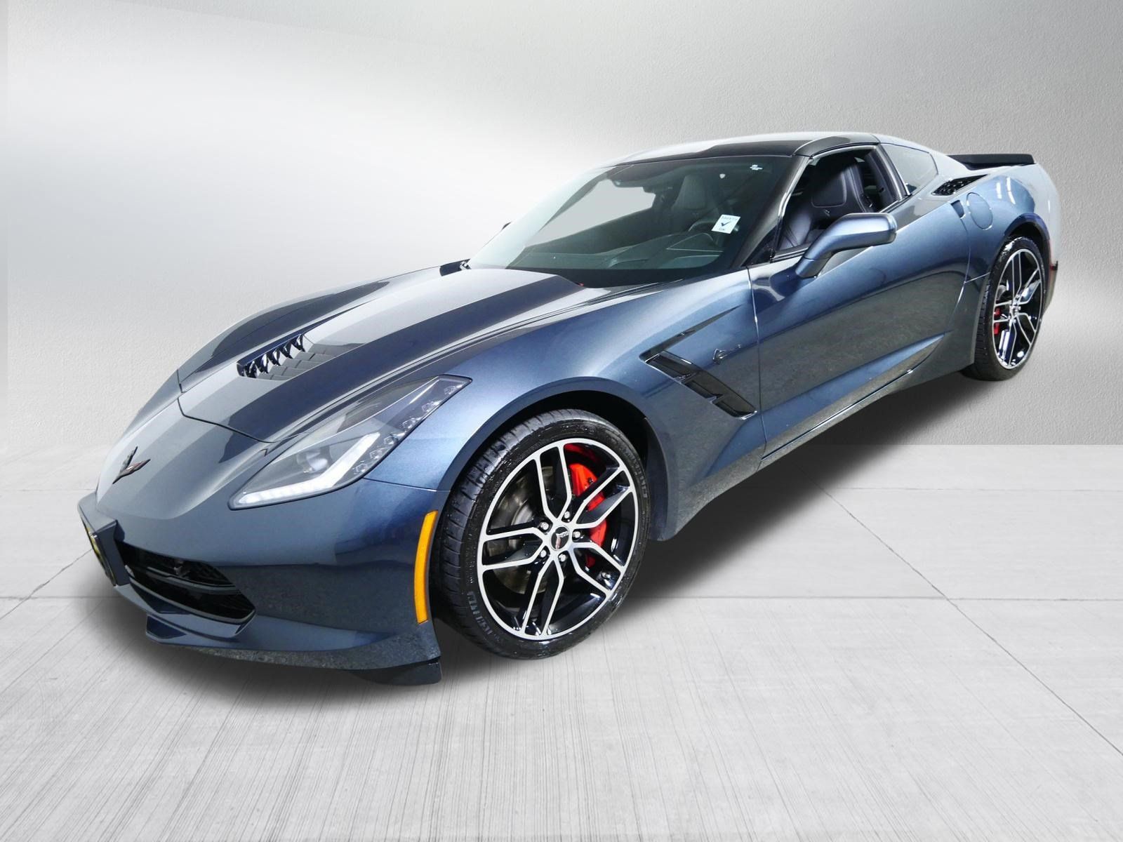 Used 2019 Chevrolet Corvette Stingray Coupe RWD image 3