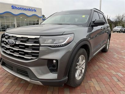 Used 2025 Ford Explorer Active w/ Active Comfort Package