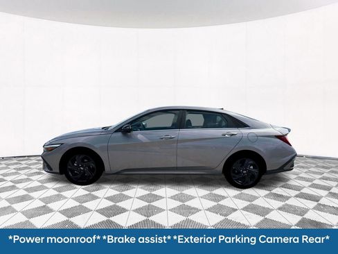New 2026 Hyundai Elantra SEL Sport Premium FWD image 4