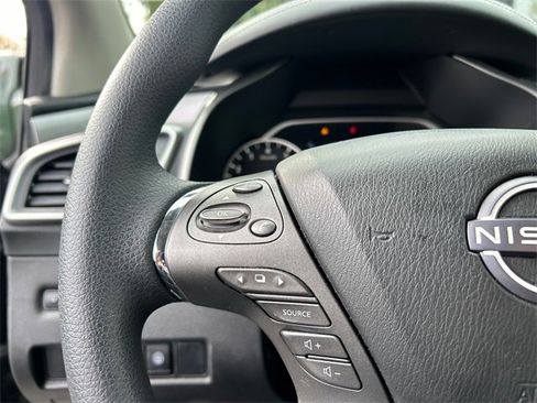 Certified 2023 Nissan Murano S image 12