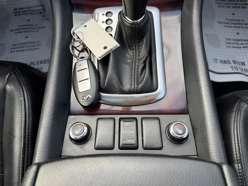 Used 2017 INFINITI QX50 AWD w/ Premium Plus Package image 24