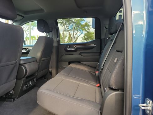 Used 2024 GMC Sierra 1500 Elevation image 14