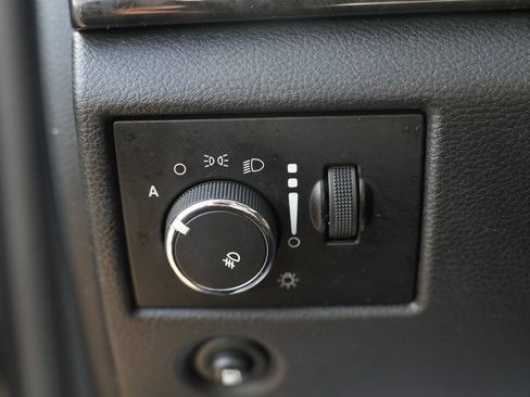 Used 2011 Jeep Grand Cherokee Laredo image 44