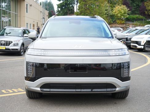 New 2026 Hyundai Ioniq 9 Calligraphy AWD/4WD image 2