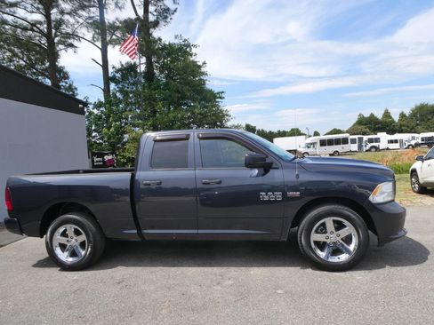 Used 2014 RAM 1500 Express RWD image 4