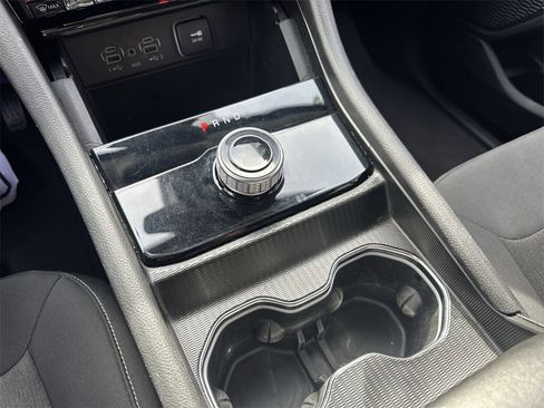 Certified 2024 Jeep Grand Cherokee Laredo image 21