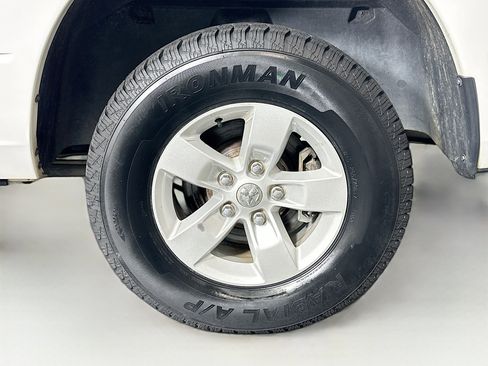 Used 2018 RAM 1500 Express image 11