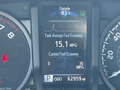 Used 2022 Toyota Tacoma TRD Off-Road w/ Technology Package image 12