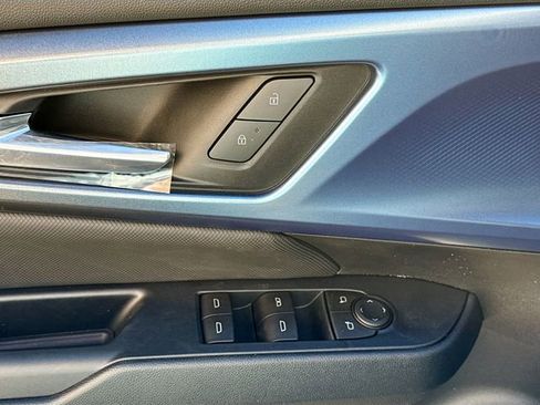 New 2026 Chevrolet Equinox EV LT FWD image 19