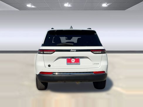 New 2025 Jeep Grand Cherokee Laredo w/ Luxury Tech Group I image 9