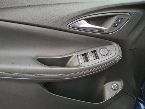 Used 2023 Buick Encore GX Select image 12