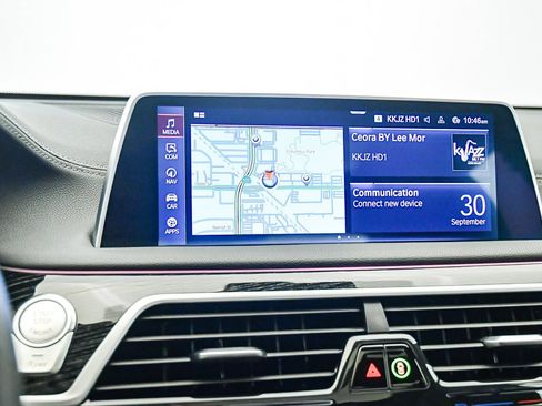 Certified 2022 BMW 740i w/ M Sport Package image 28