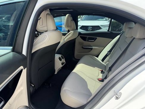 Used 2023 Mercedes-Benz C 300 4MATIC Sedan image 12
