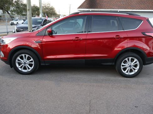 Used 2018 Ford Escape SEL w/ Ford Safe & Smart Package FWD image 8