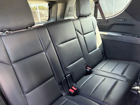 Used 2022 Cadillac Escalade ESV Luxury image 12