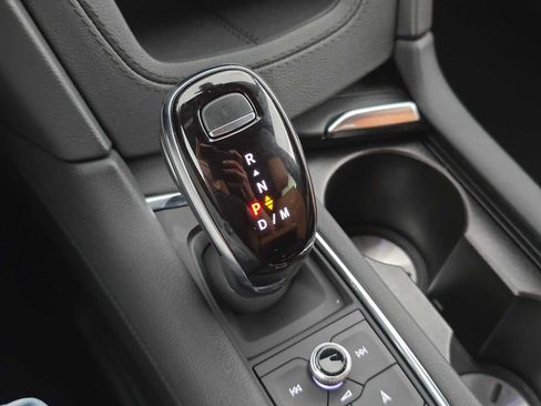 Used 2024 Cadillac XT5 Premium Luxury image 30