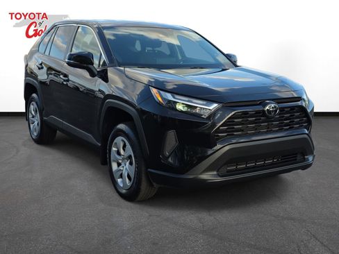 Used 2025 Toyota RAV4 LE image 3