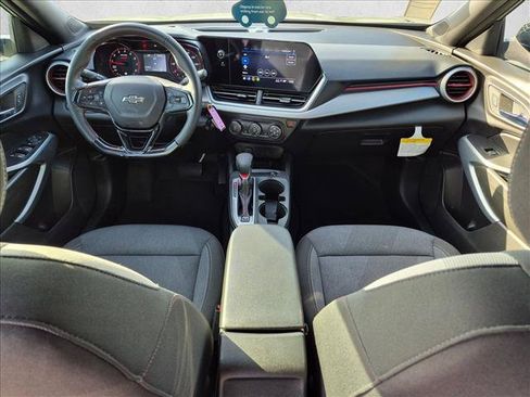 Used 2024 Chevrolet Trax RS w/ Driver Confidence Package FWD image 18