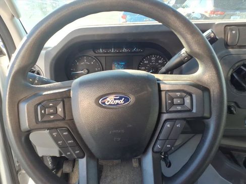 Used 2024 Ford E-450 and Econoline 450 Super Duty w/ Power Windows & Locks Group image 24