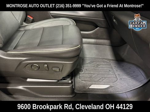 Used 2023 GMC Yukon XL SLT w/ SLT Premium Package image 52