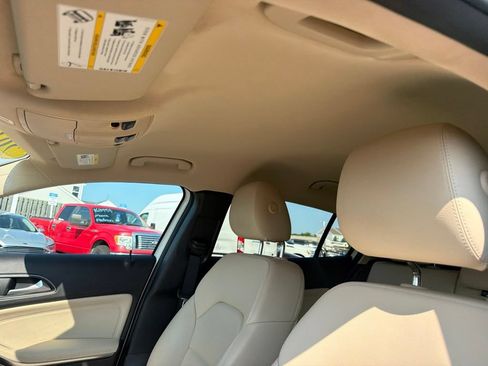 Used 2019 Mercedes-Benz GLA 250 4MATIC image 28