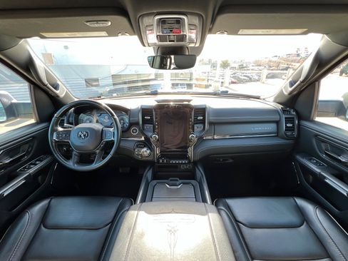 Certified 2022 RAM 1500 Limited w/ Body Color Bumper Group image 9