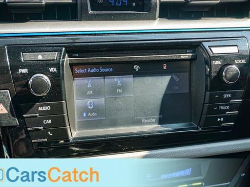 Used 2015 Toyota Corolla LE FWD image 24