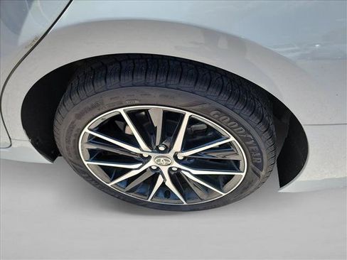 Used 2023 Toyota Camry SE FWD image 12
