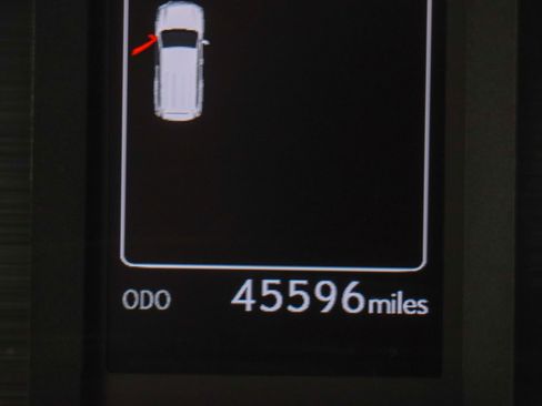 Used 2023 Lexus GX 460 Premium w/ Premium Package image 17