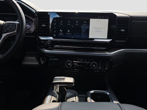 Used 2024 Chevrolet Silverado 1500 LT Trail Boss w/ Convenience Package II AWD/4WD image 14