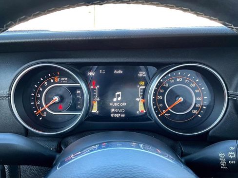 Certified 2018 Jeep Wrangler Unlimited Sahara image 9