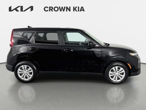 Certified 2022 Kia Soul LX FWD image 4