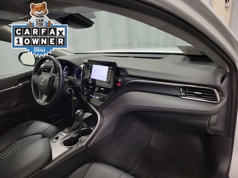 Used 2022 Toyota Camry SE image 26