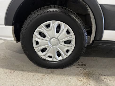 Used 2024 Ford Transit 350 XLT RWD image 8
