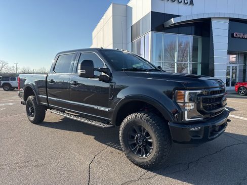 Used 2021 Ford F250 Lariat image 2