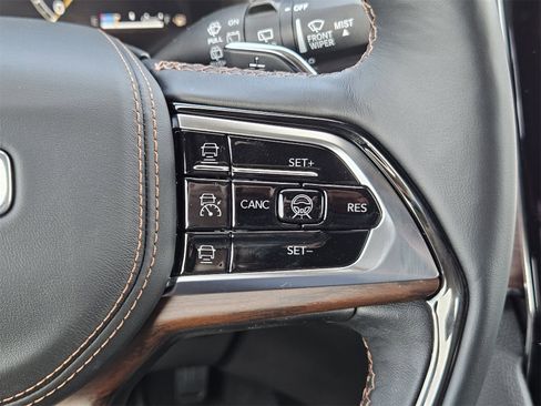 New 2025 Jeep Grand Cherokee L Summit w/ Obsidian Package image 30