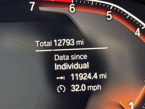 Used 2025 BMW X4 xDrive30i image 25